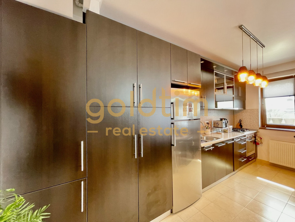 MOBILAT SI UTILAT/ GATA DE MUTAT/ PRIVELISTE