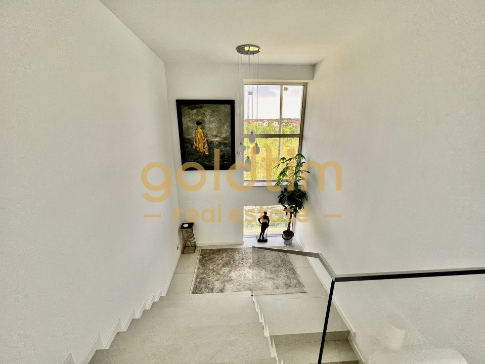 SUPERB/DUPLEX/GRADINA MATURA/ ANSAMBLU INCHIS LANGA PADURE