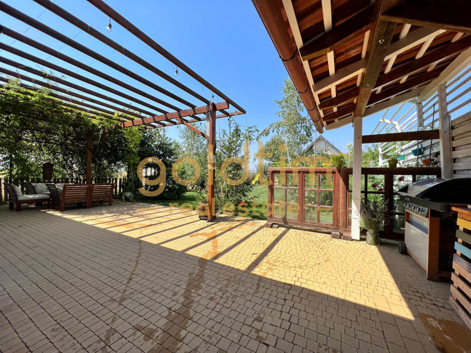 NOU/ SUPERB/ GRADINA MATURA/ PISCINA