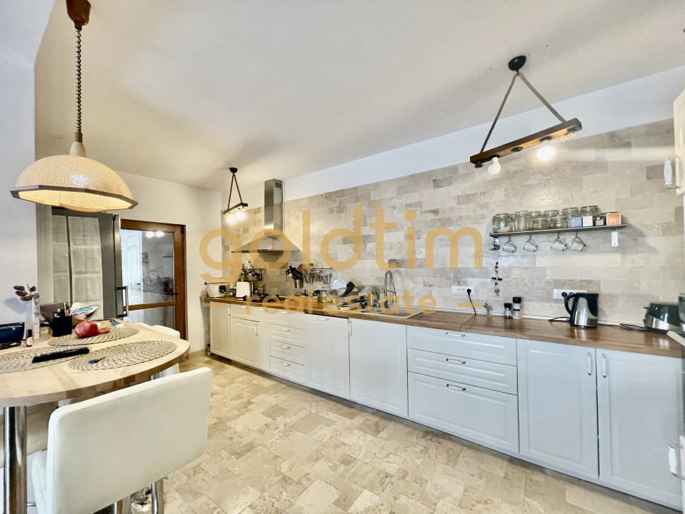 NOU/ SUPERB/ GRADINA MATURA/ PISCINA