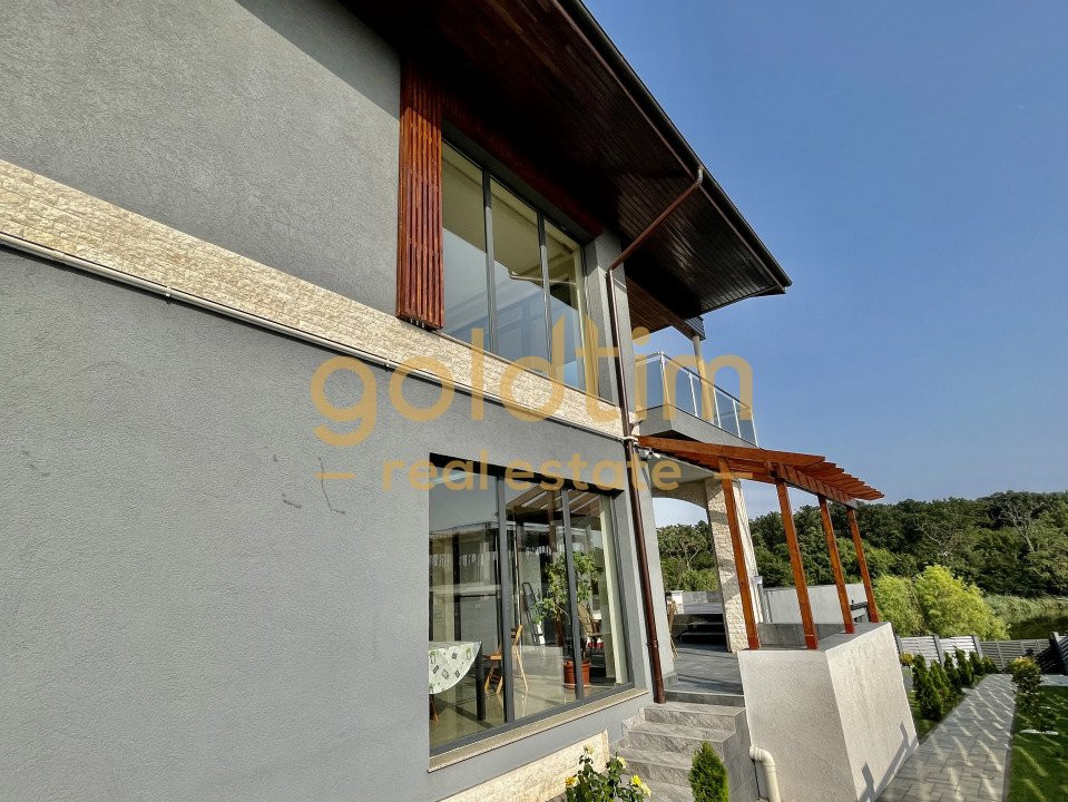 NOU/VILA INDIVIDUALA CU PRIVELISTE LAC/PISCINA/POTRIVITA EVENIMENTE/GRADINITA