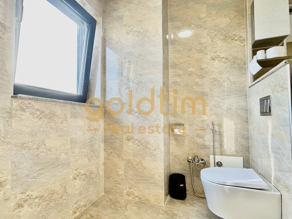 NOU/VILA INDIVIDUALA CU PRIVELISTE LAC/PISCINA/POTRIVITA EVENIMENTE/GRADINITA