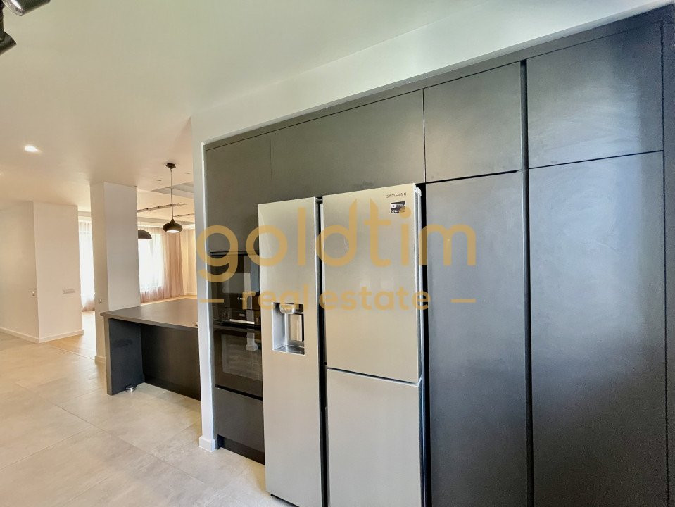 NOU/SUPERB/ OXFORD GARDENS/RENOVAT/PARCARE