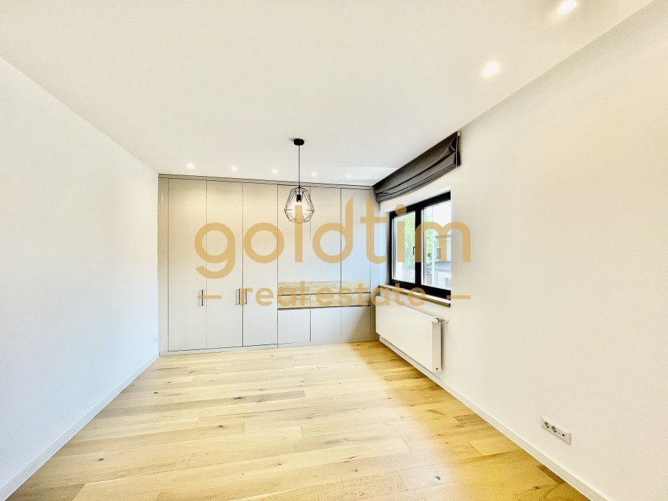 NOU/SUPERB/ OXFORD GARDENS/RENOVAT/PARCARE