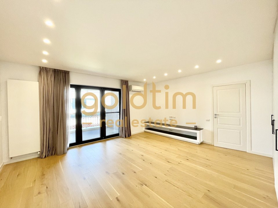 NOU/SUPERB/ OXFORD GARDENS/RENOVAT/PARCARE