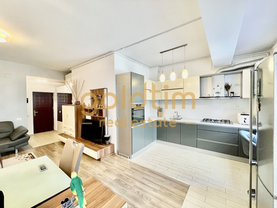 NOU/MOBILAT SI UTlLAT