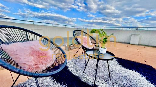 PENTHOUSE CU GARDEN FLOOR/200mp TERASA/DRESSING/ PARCARE/PRIVELISTE SUPERBA