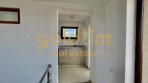 PENTHOUSE CU GARDEN FLOOR/200mp TERASA/DRESSING/ PARCARE/PRIVELISTE SUPERBA