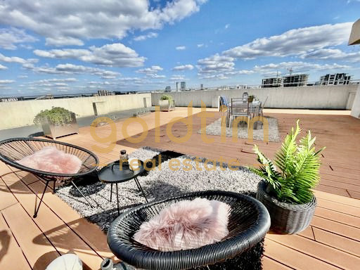 PENTHOUSE CU GARDEN FLOOR/200mp TERASA/DRESSING/ PARCARE/PRIVELISTE SUPERBA