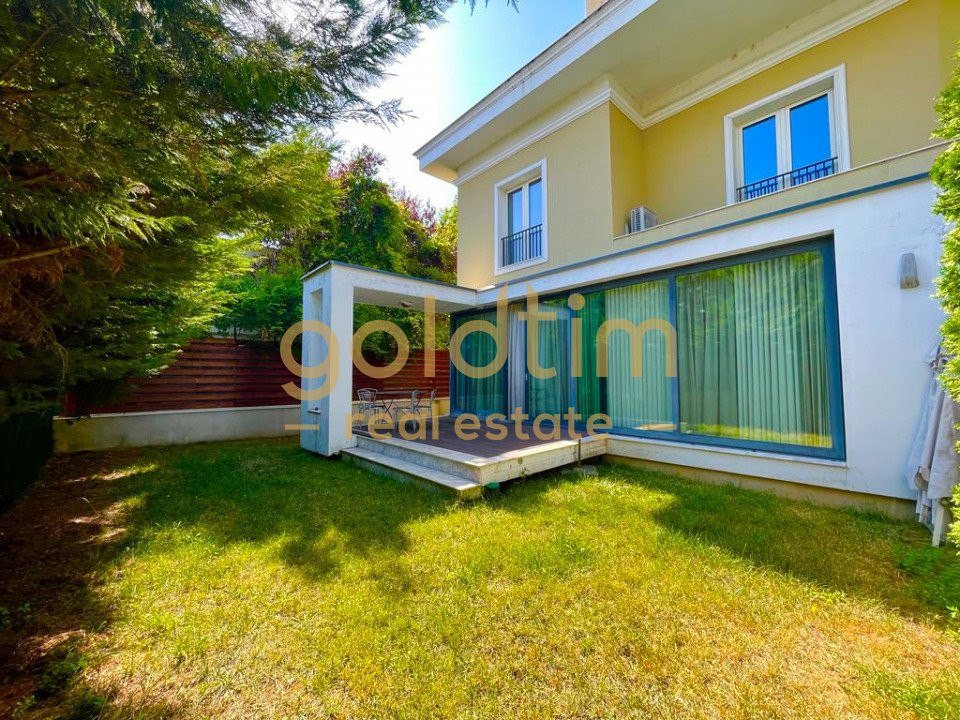 VILA IN COMPLEX RESIDENTIAL/IANCU NICOLAE