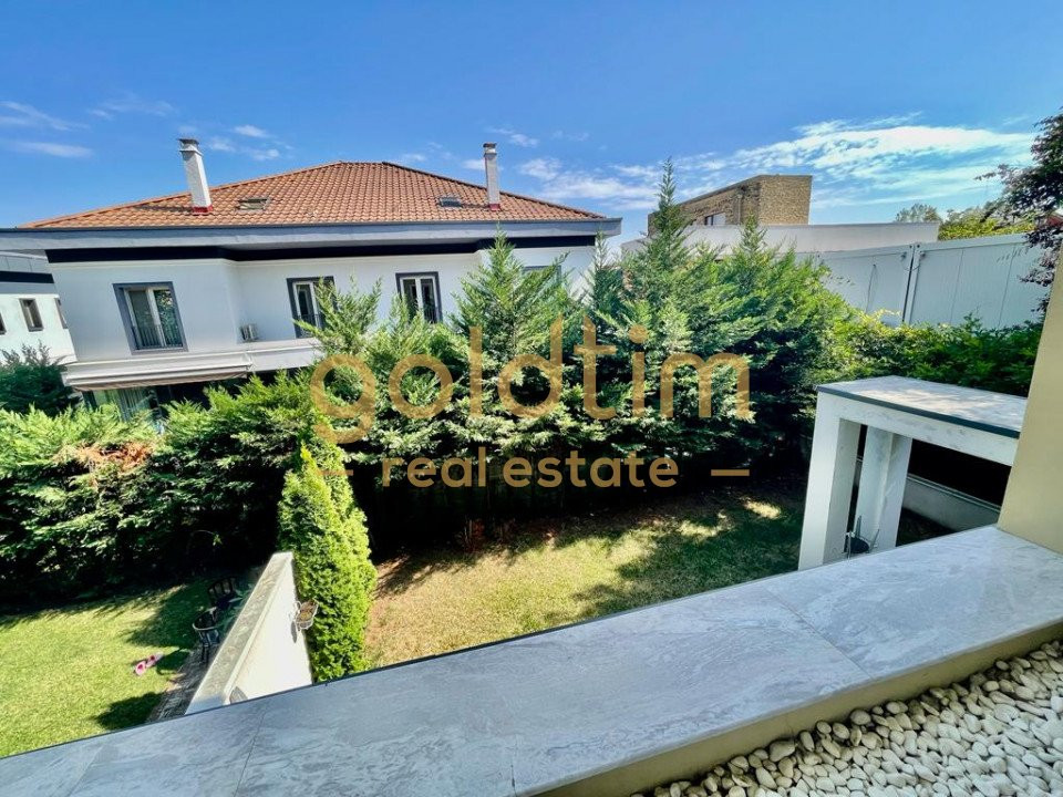 VILA IN COMPLEX RESIDENTIAL/IANCU NICOLAE