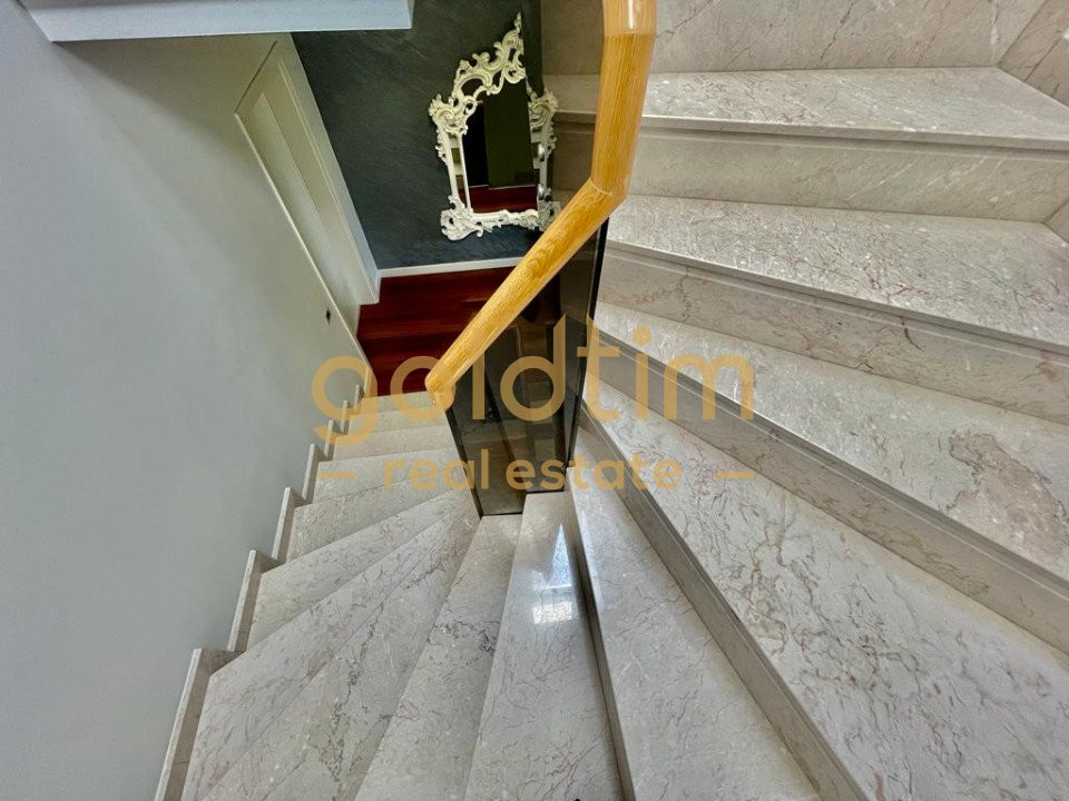 VILA IN COMPLEX RESIDENTIAL/IANCU NICOLAE