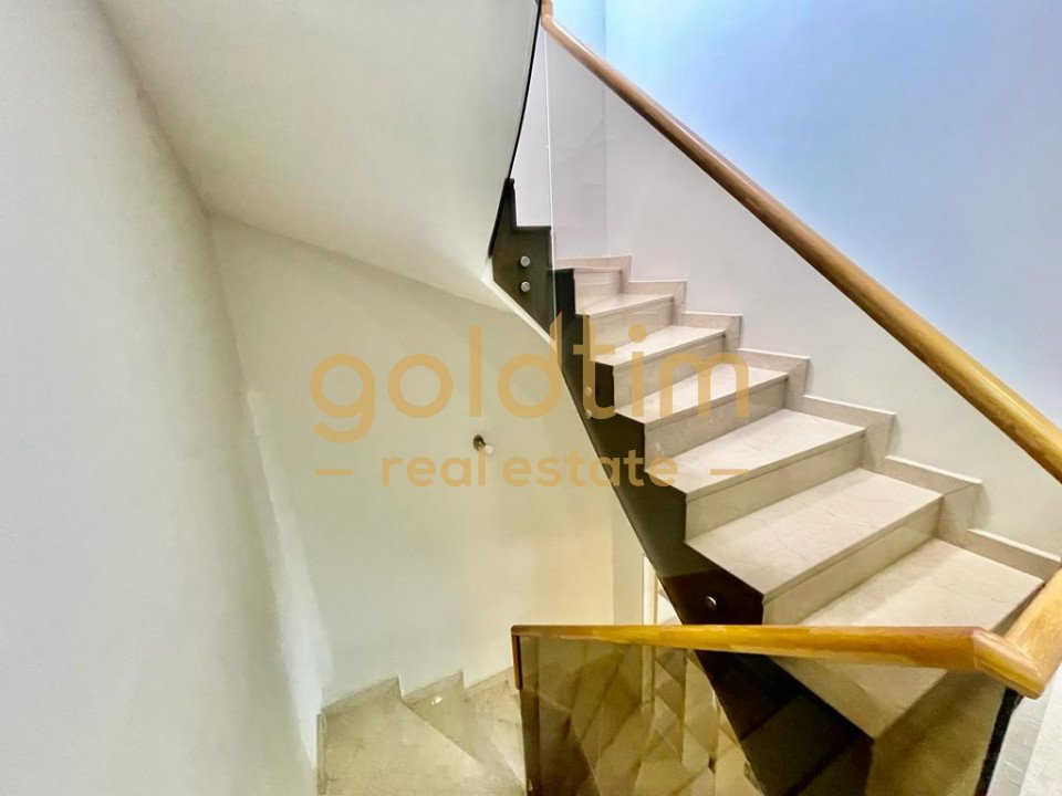 VILA IN COMPLEX RESIDENTIAL/IANCU NICOLAE