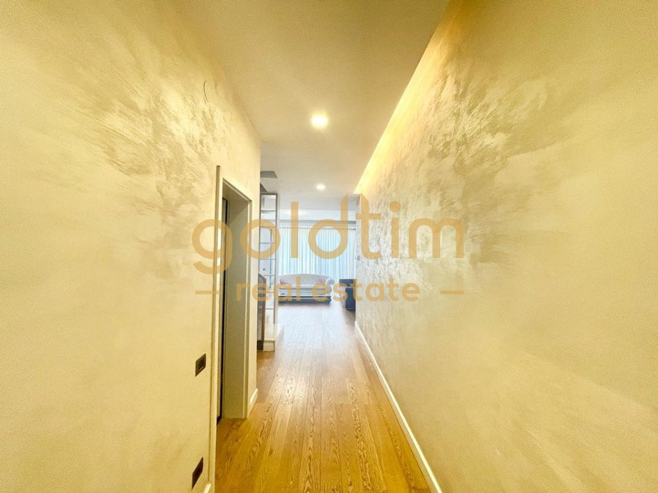 VILA IN COMPLEX RESIDENTIAL/IANCU NICOLAE