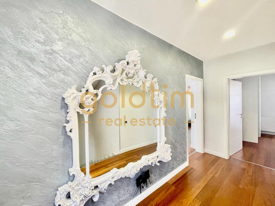 VILA IN COMPLEX RESIDENTIAL/IANCU NICOLAE