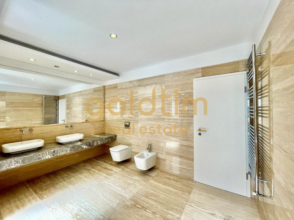 VILA IN COMPLEX RESIDENTIAL/IANCU NICOLAE