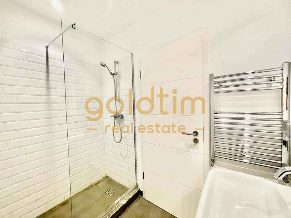 VILA IN COMPLEX RESIDENTIAL/IANCU NICOLAE