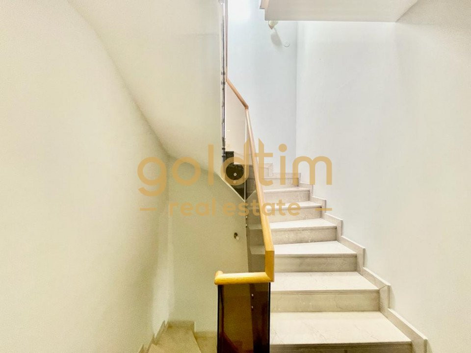 VILA IN COMPLEX RESIDENTIAL/IANCU NICOLAE