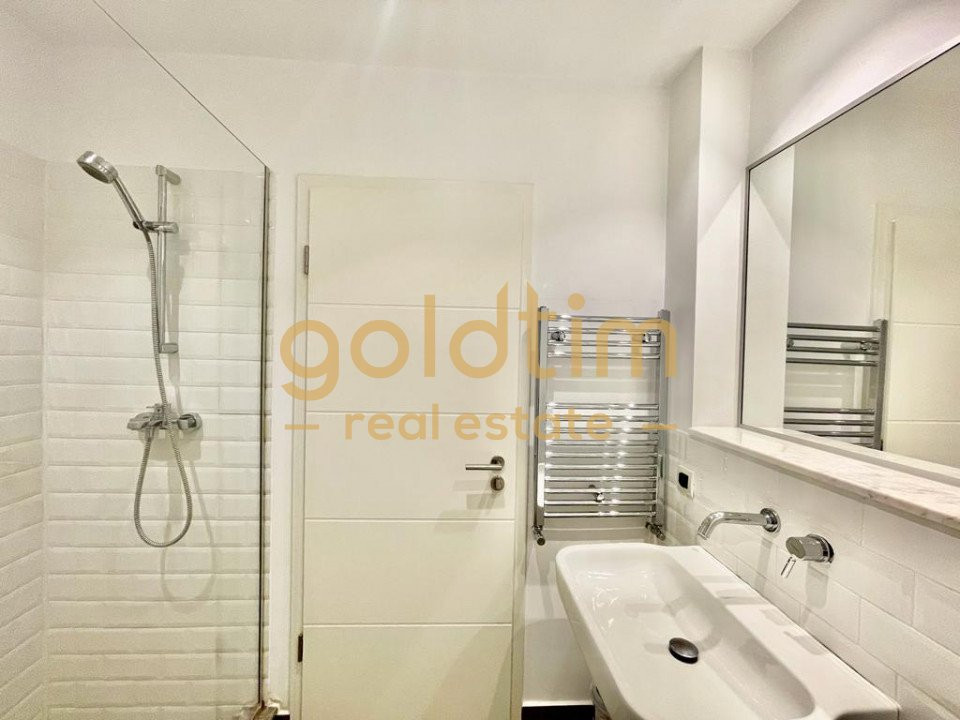 VILA IN COMPLEX RESIDENTIAL/IANCU NICOLAE