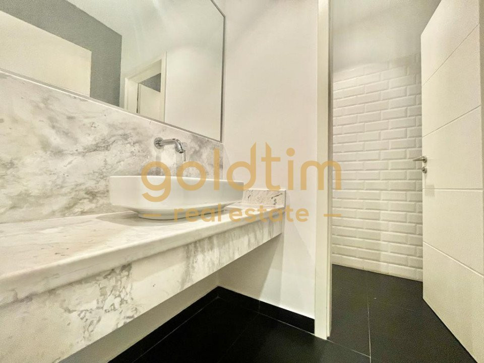 VILA IN COMPLEX RESIDENTIAL/IANCU NICOLAE