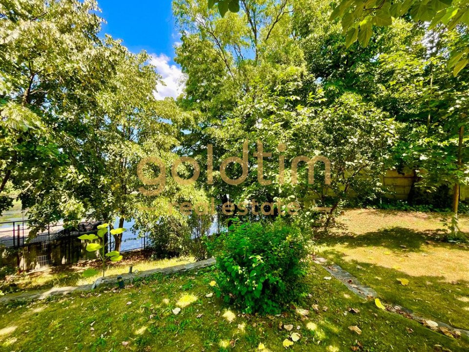 UNICAT/VEDERE SI IESIRE LAC/ PONTON/GRADINA/VILA SI APARTAMENT CU ACCES SEPARAT