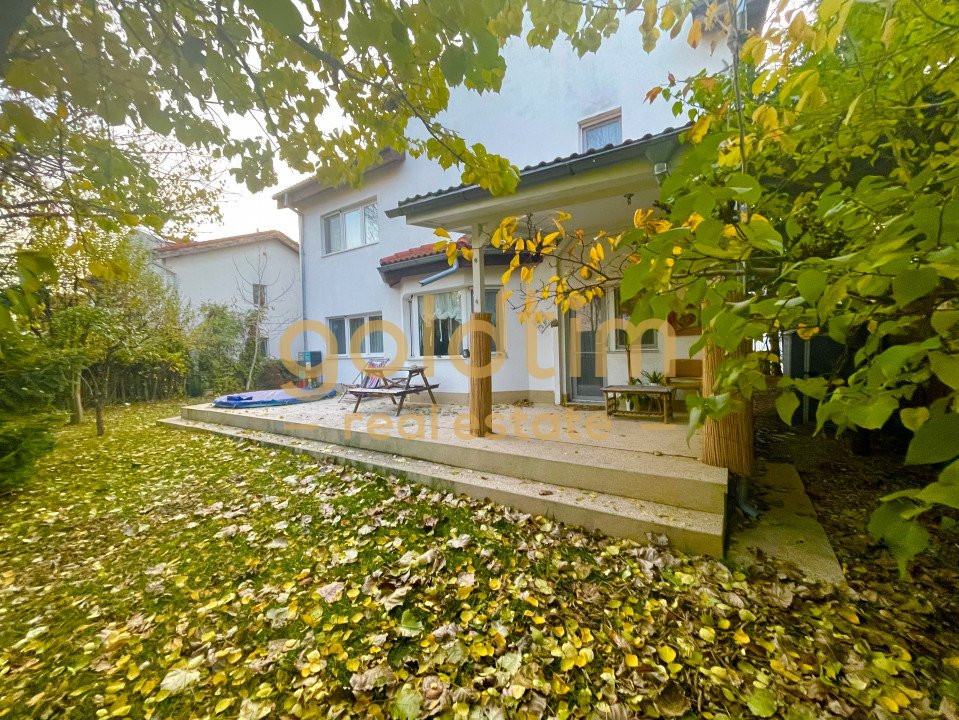 VILA INDIVIDUALA/ TEREN 500 Mp