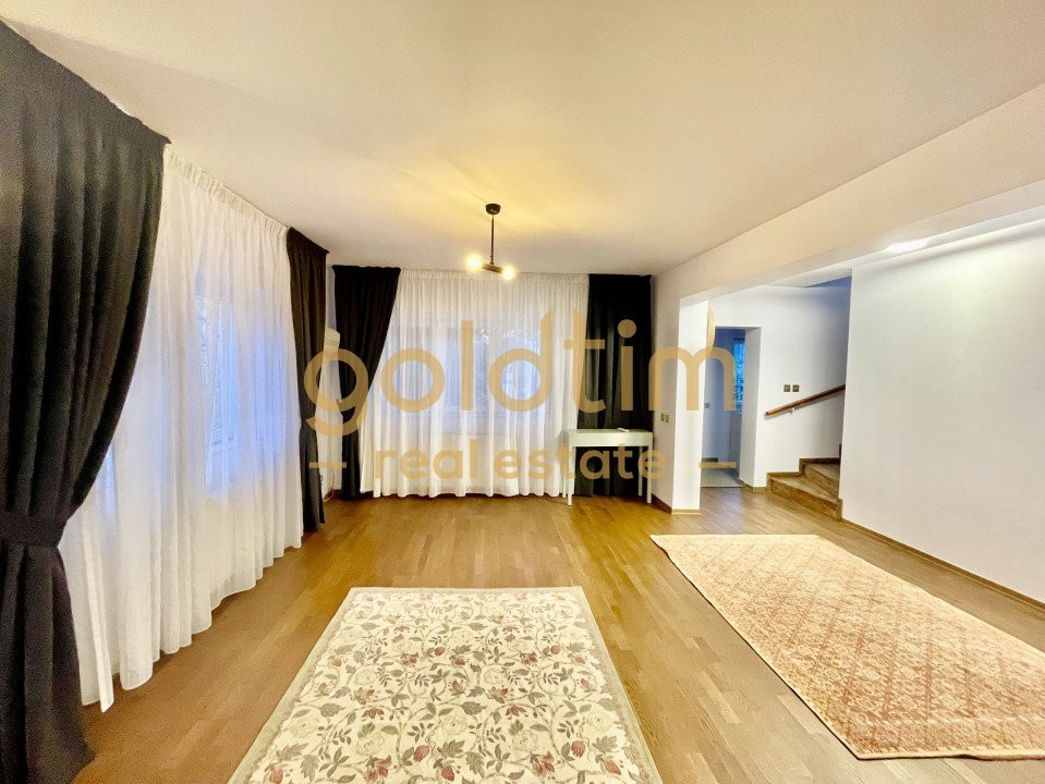 VILA INDIVIDUALA/ TEREN 500 Mp