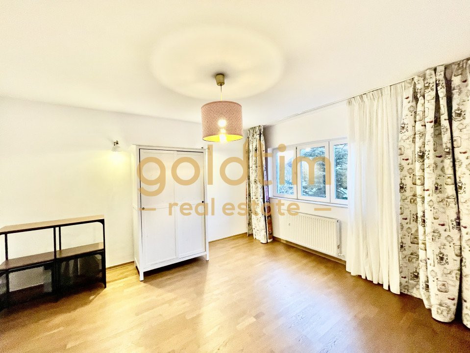 VILA INDIVIDUALA/ TEREN 500 Mp