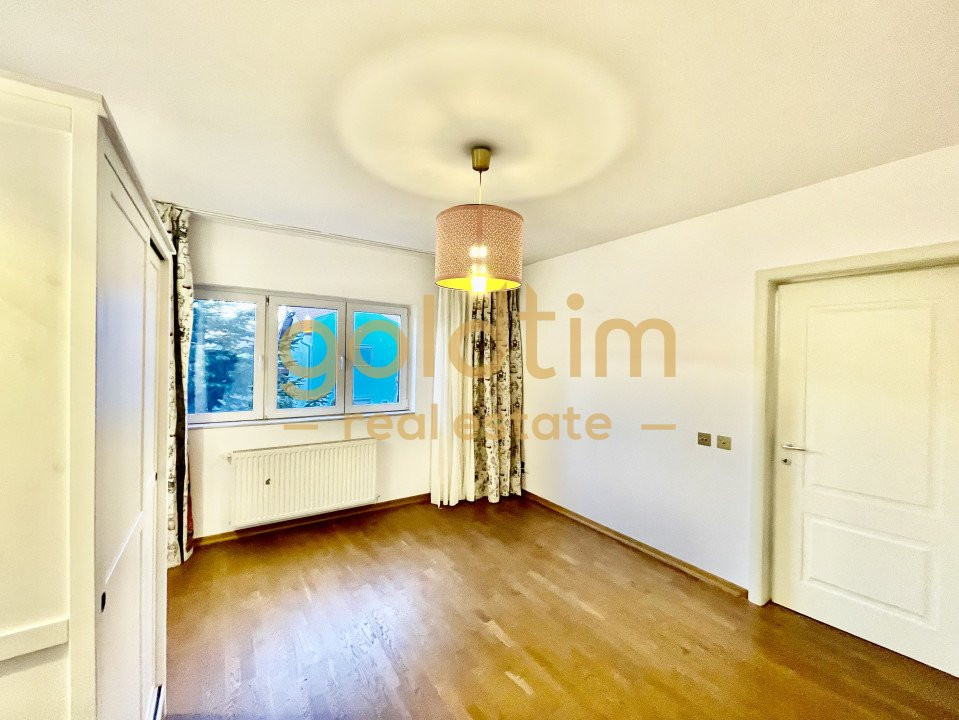 VILA INDIVIDUALA/ TEREN 500 Mp