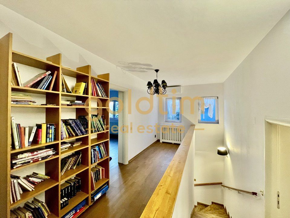 VILA INDIVIDUALA/ TEREN 500 Mp