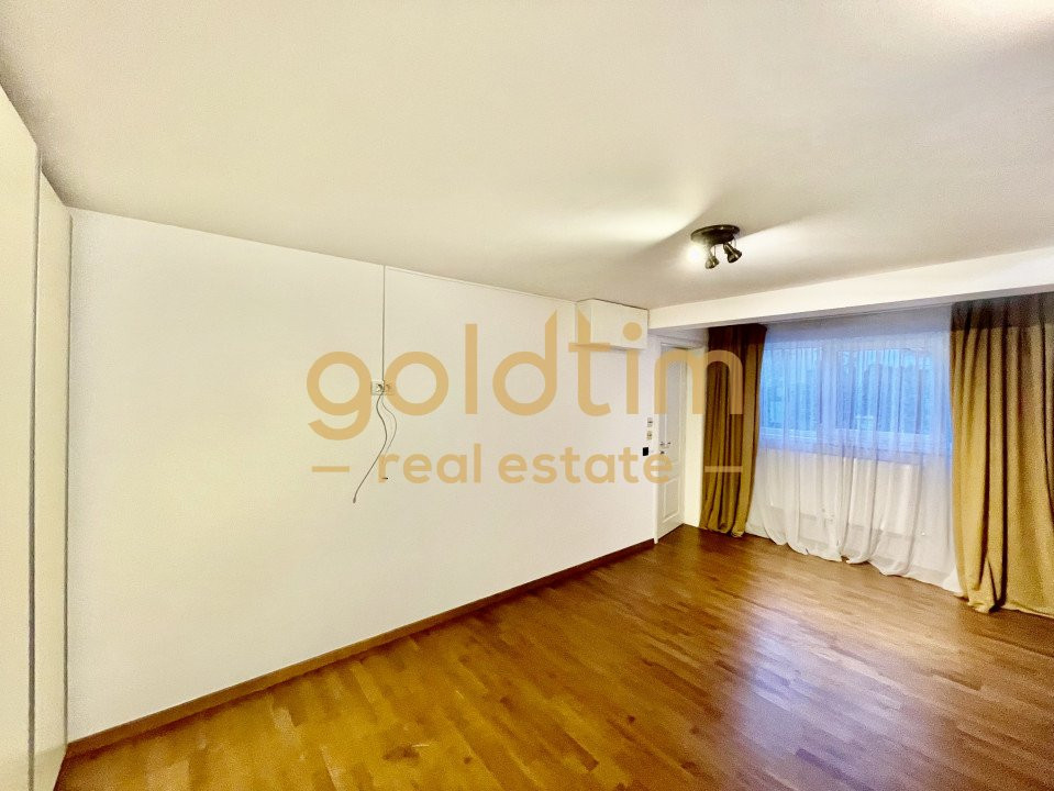 VILA INDIVIDUALA/ TEREN 500 Mp