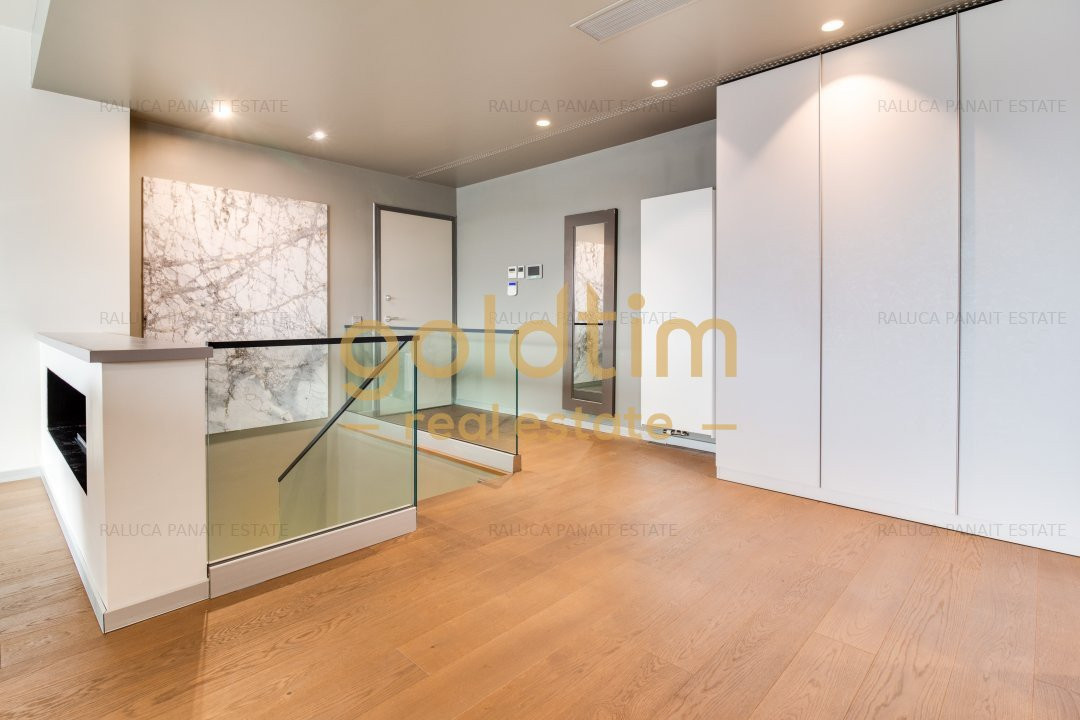 NEW/ ULTRA LUXURY DESIGN/DUPLEX/UNDERGROUND PARKING