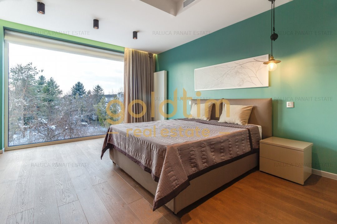 NEW/ ULTRA LUXURY DESIGN/DUPLEX/UNDERGROUND PARKING