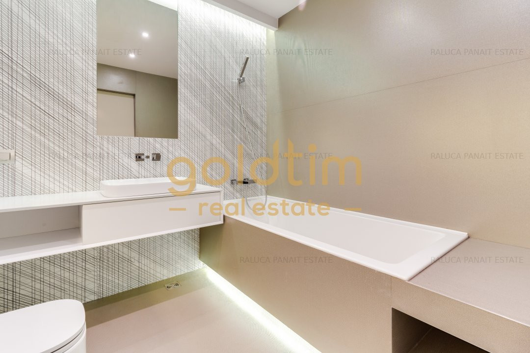 NEW/ ULTRA LUXURY DESIGN/DUPLEX/UNDERGROUND PARKING