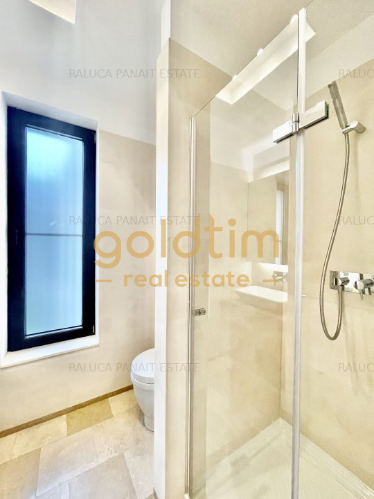 NOU/ VILA CU PISCINA/ SUPERB