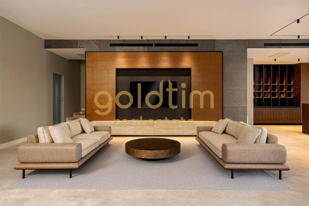 VILA SUPERBA/NOUA/PISCINA/PONTON LAC/SNAGOV