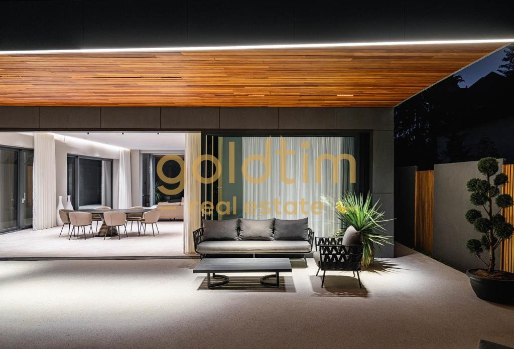 VILA SUPERBA/NOUA/PISCINA/PONTON LAC/SNAGOV