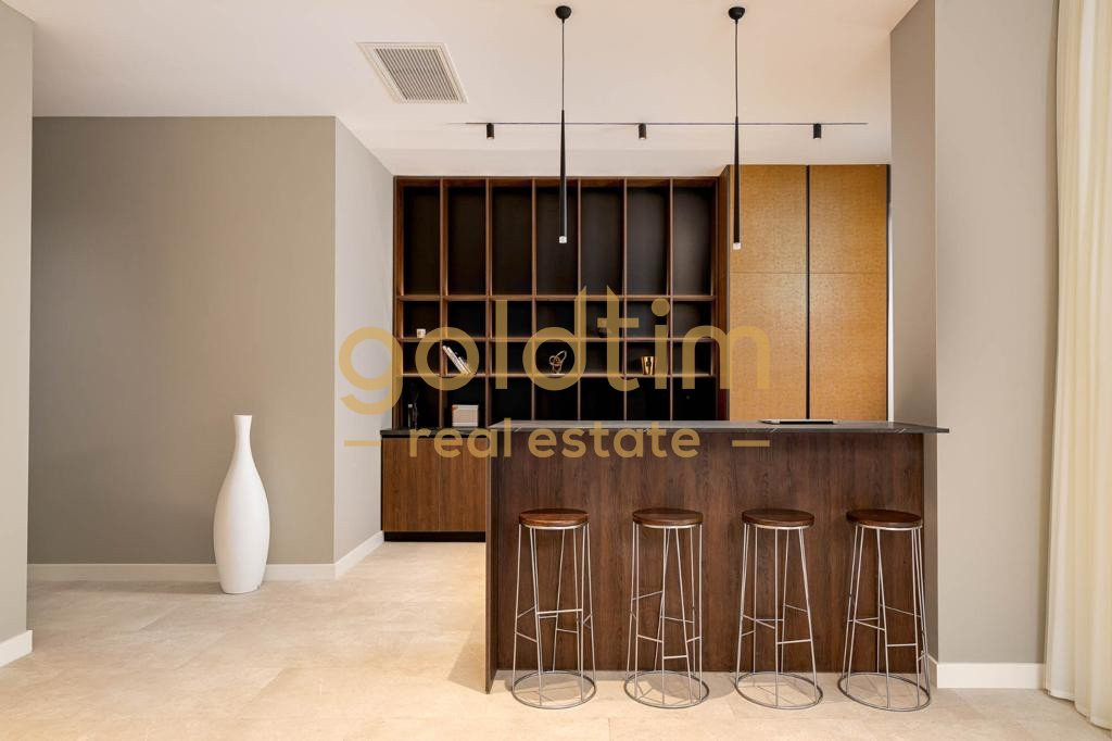 VILA SUPERBA/NOUA/PISCINA/PONTON LAC/SNAGOV