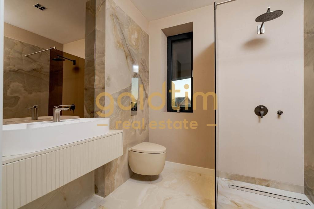 VILA SUPERBA/NOUA/PISCINA/PONTON LAC/SNAGOV