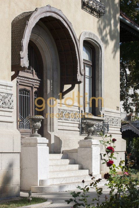 CASA IMPRESIONANTA/MONUMENT ISTORIC/RENOVATA COMPLET/CARTIERUL EVREIESC