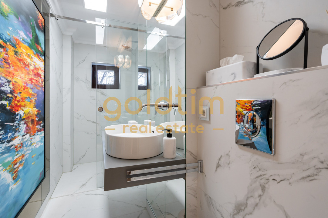 RENOVAT COMPLET/ SUPERB/ PARCARE/CAPITALE