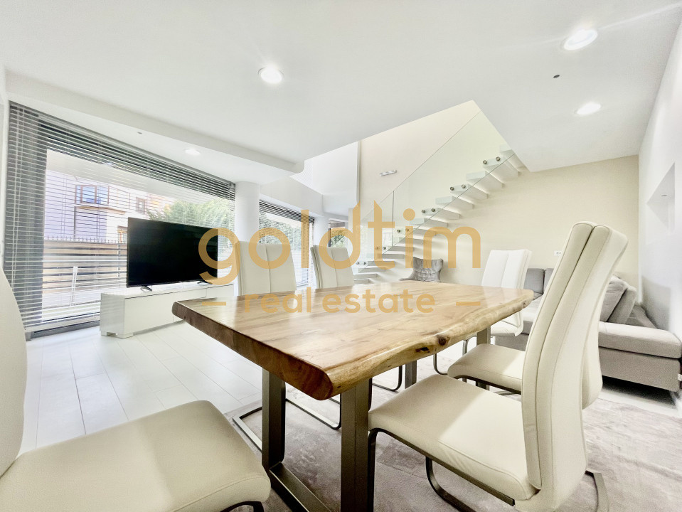 SUPERB/ IANCU NICOLAE/ VILA INDIVIDUALA/ PARCARI