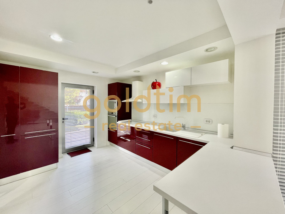 SUPERB/ IANCU NICOLAE/ VILA INDIVIDUALA/ PARCARI