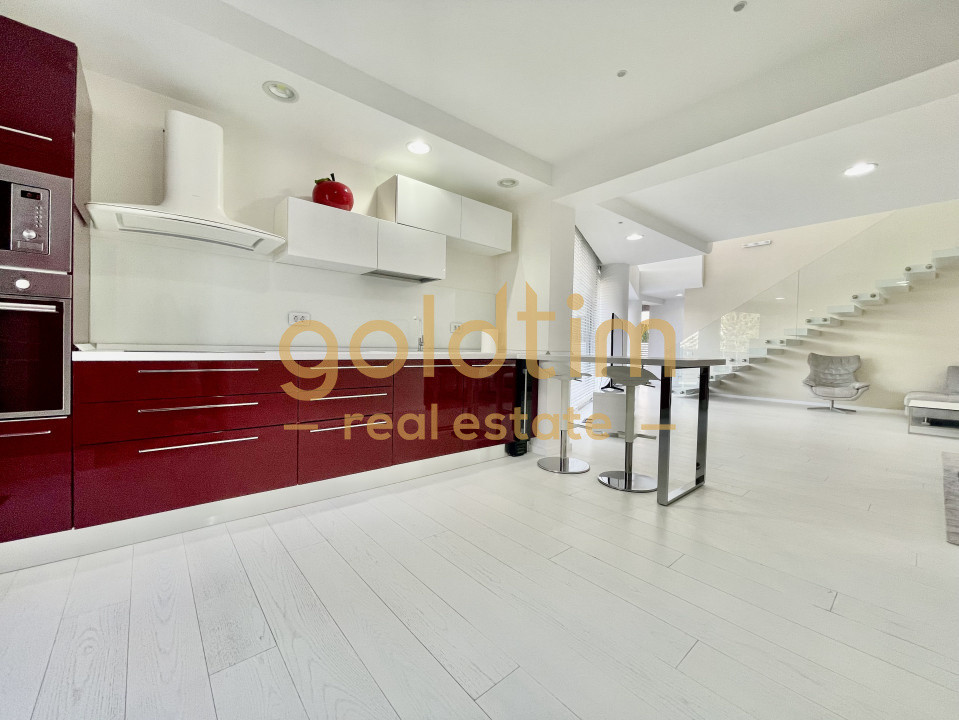 SUPERB/ IANCU NICOLAE/ VILA INDIVIDUALA/ PARCARI