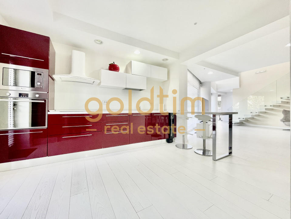 SUPERB/ IANCU NICOLAE/ VILA INDIVIDUALA/ PARCARI