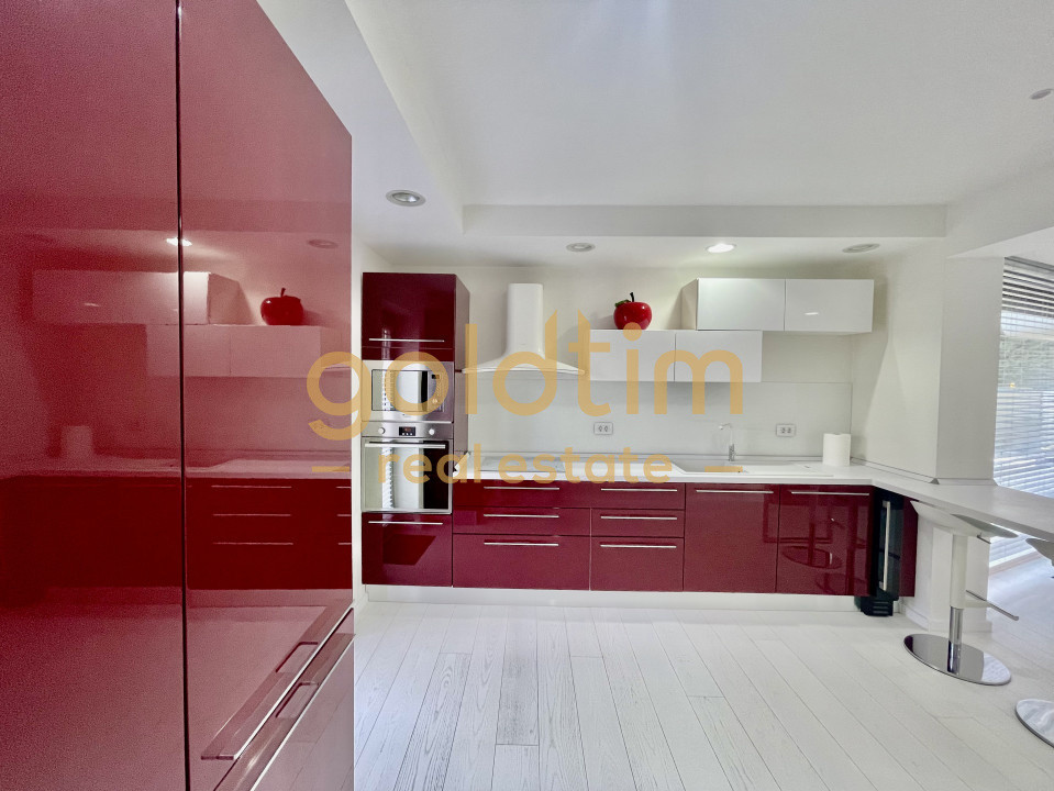 SUPERB/ IANCU NICOLAE/ VILA INDIVIDUALA/ PARCARI