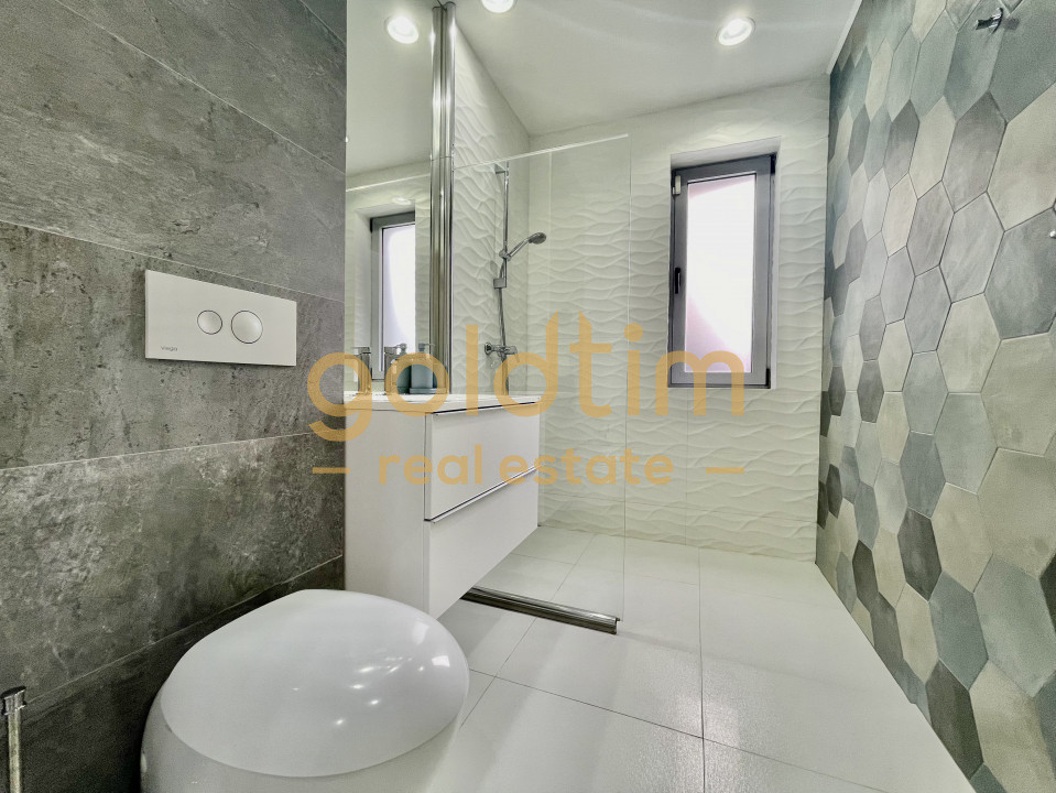 SUPERB/ IANCU NICOLAE/ VILA INDIVIDUALA/ PARCARI