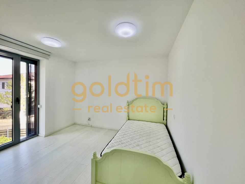 SUPERB/ IANCU NICOLAE/ VILA INDIVIDUALA/ PARCARI