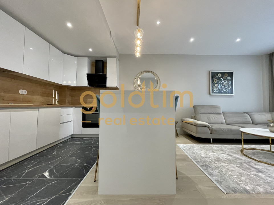 NOU/SUPERB/ANSAMBLU CU PISCINA/LOC DE PARCARE SUBTERAN