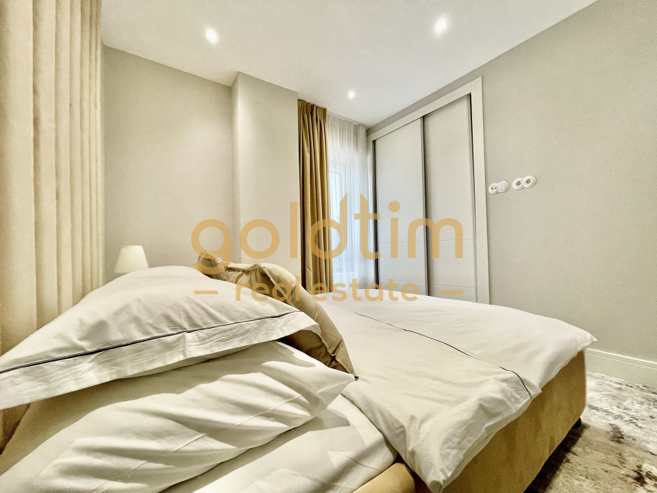 NOU/SUPERB/ANSAMBLU CU PISCINA/LOC DE PARCARE SUBTERAN